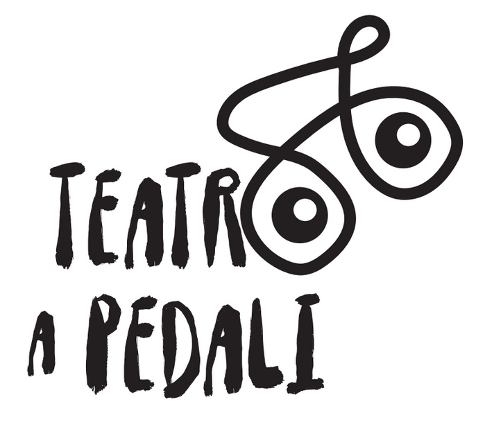 Teatro a pedali: uno spettacolo teatrale a impatto zero con un palco alimentato da biciclette