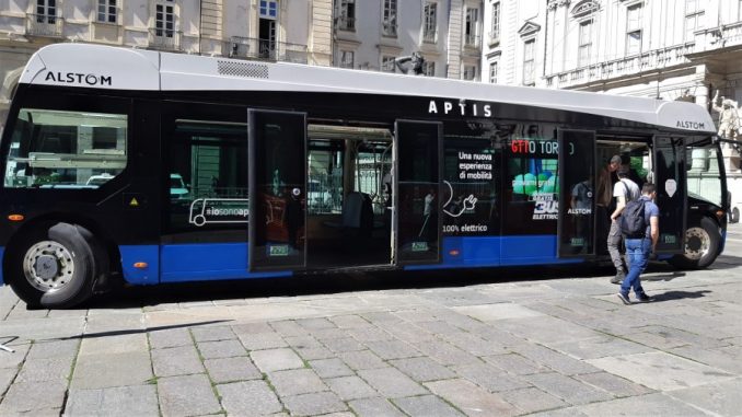 Per una settimana in giro gratis con il bus elettrico a Torino