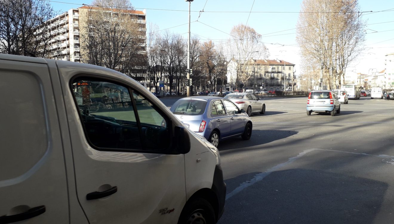 Torino avanguardia della mobilità dolce e microelettrica ma troppo legata all’auto privata