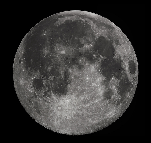 La Nasa ha scoperto acqua sulla faccia visibile della Luna più accessibile del previsto