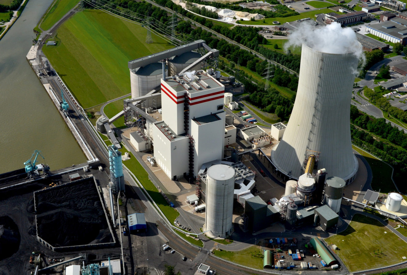 La Germania dismette le centrali a carbone e ne inizia la demolizione