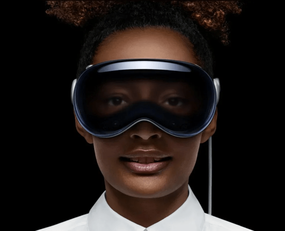 Apple presenta Vision Pro, il primo visore di realtà mista, per una diverso metaverso