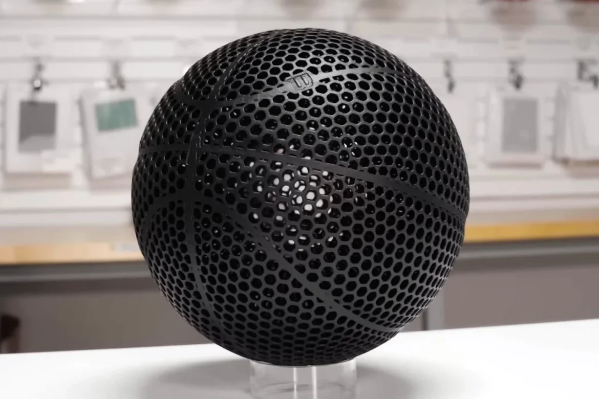 Wilson e NBA sperimentano un nuovo pallone da basket stampato in 3D che non si gonfia
