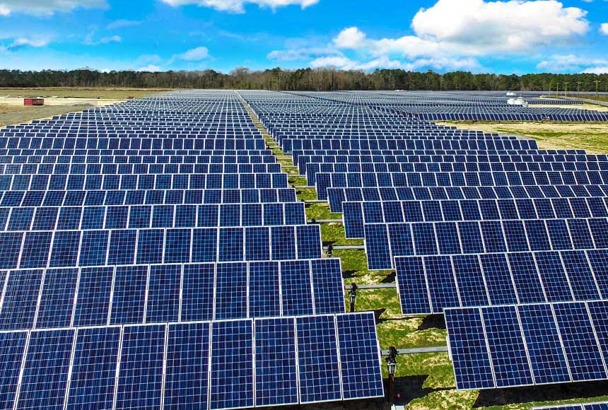 Il Governo limita l'installazione di impianti del fotovoltaico a terra in aree agricole